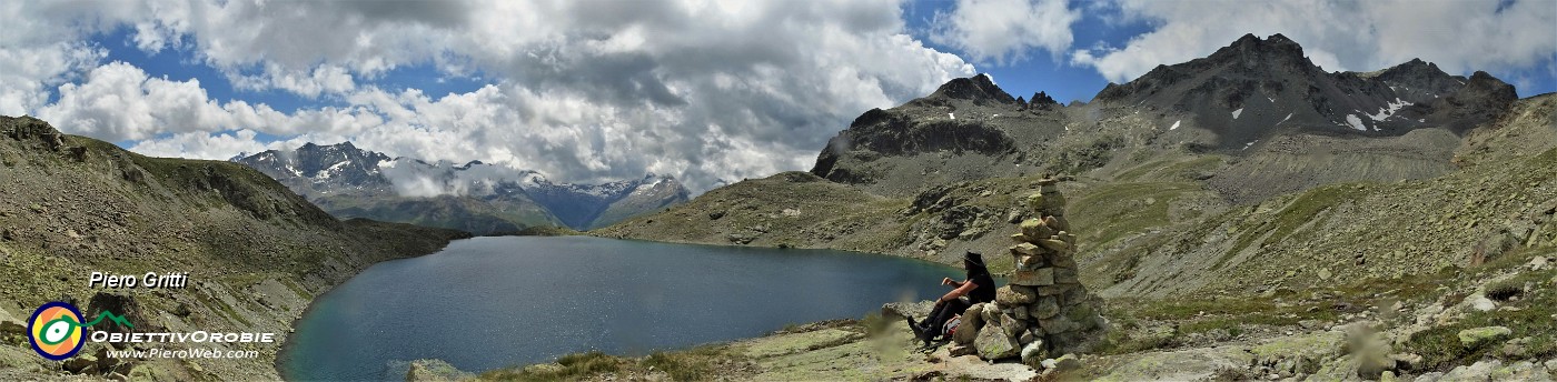 38 Lo vado a raggiungere sul punto panoramico con ometto.jpg